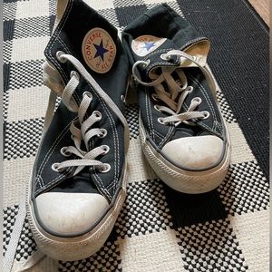 High top  Chuck Taylors